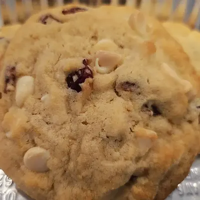 White Chocolate Cranberry Cookies (Medium, 1 dz)